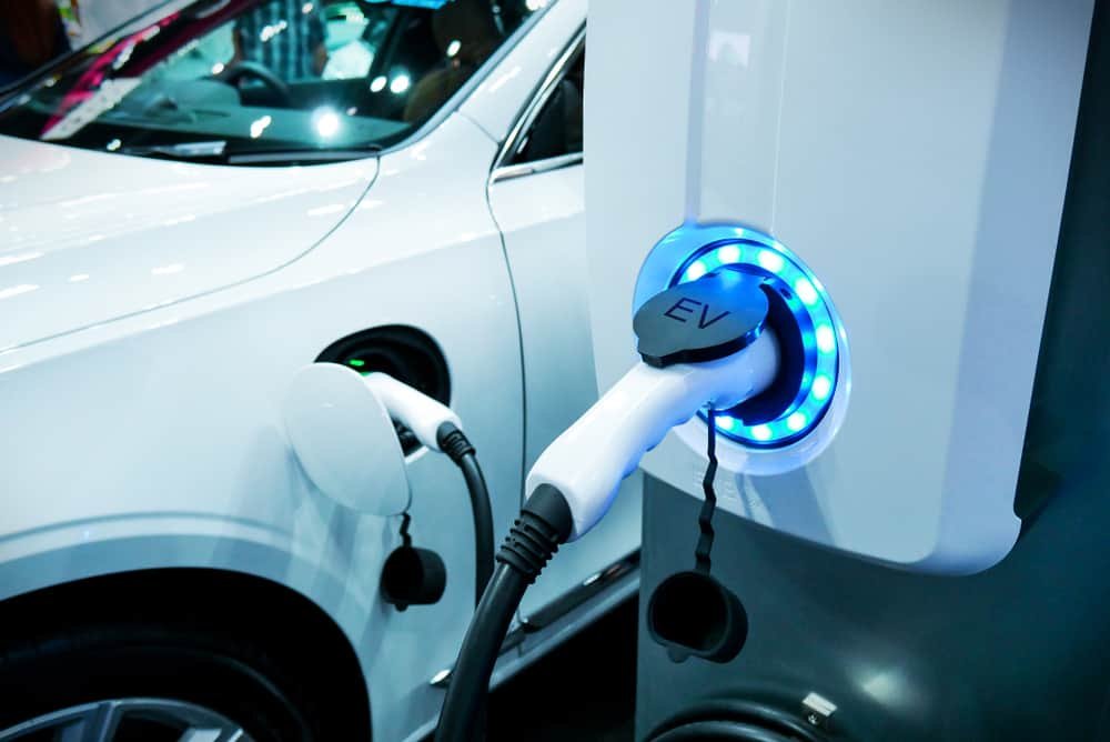 The Future of Electric Vehicles: The Role of Solar-Powered Charging Stations